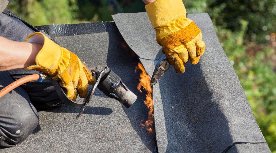 Expert Emergency Roof Repairs services in Roann, IN